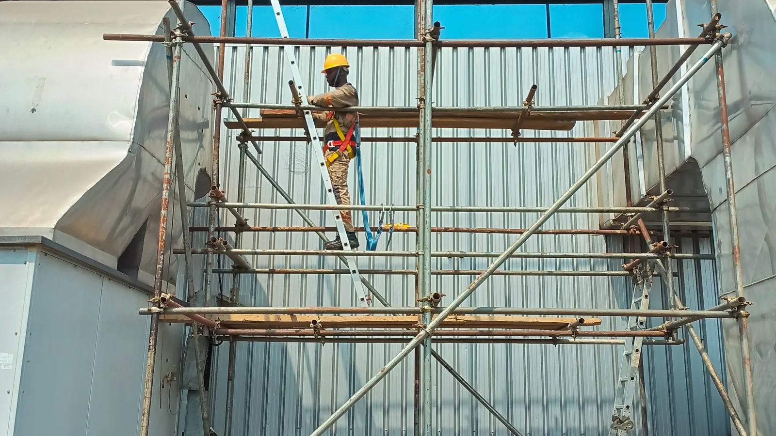 Scaffolding rental, erection, and inspection in Lagos in Lagos